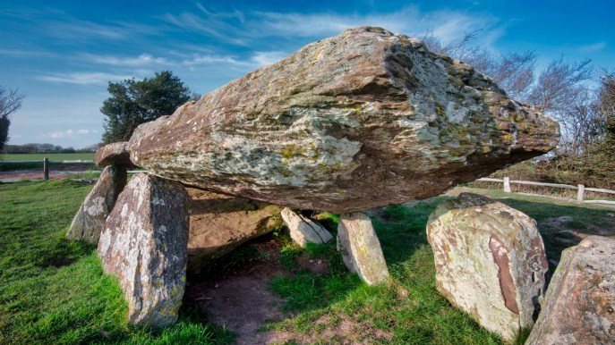 Per la prima volta è stata scavata una tomba legata a Re Artù