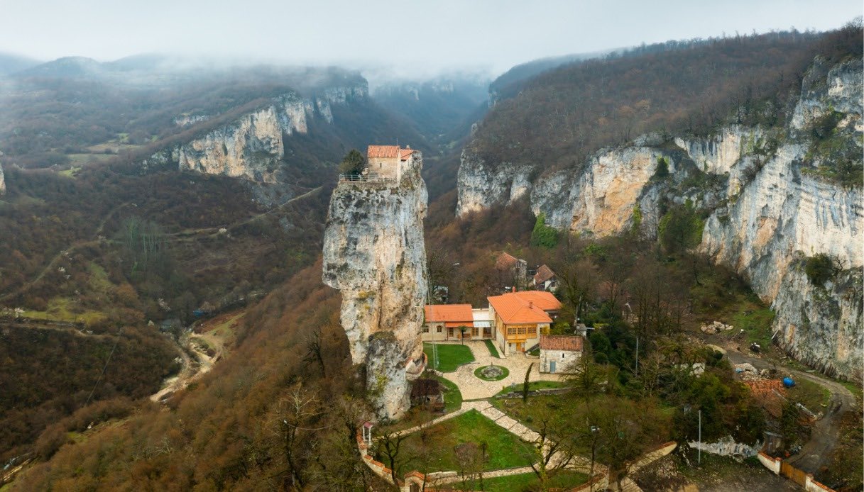 Katskhi Pillar