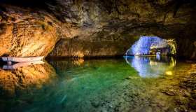 Il lago sotterraneo più grande d’Europa è una meraviglia