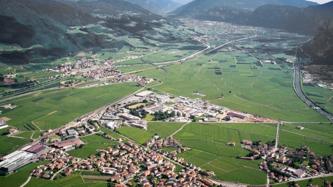 Mezzocorona, il più bel giardino vitato d’Europa