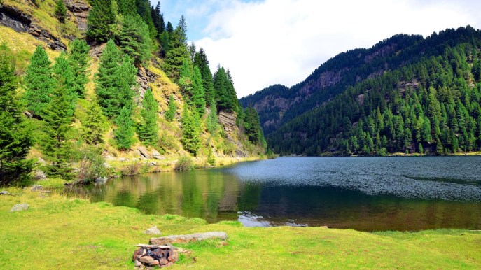 Lago Lagorai, immerso nella natura selvaggia