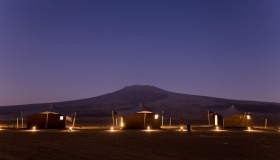 Puoi dormire in un eco lodge tra i vulcani dell’antica Arabia