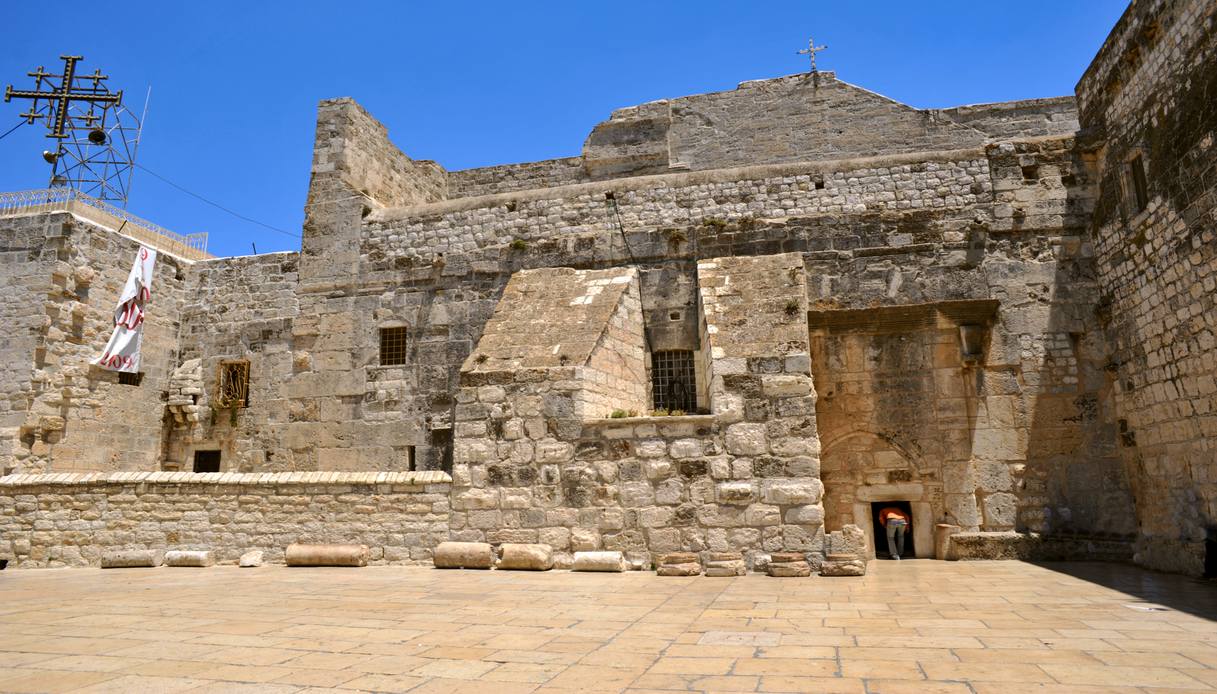 Basilica della natività betlemme porta