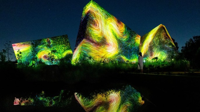 Esiste un giardino delle meraviglie che s’illumina di notte