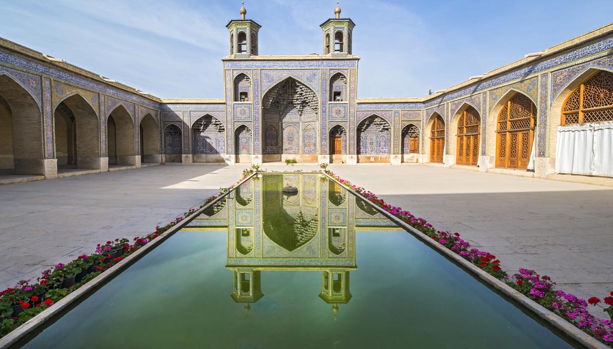 Cortile della Moschea di Nasir al-Mulk