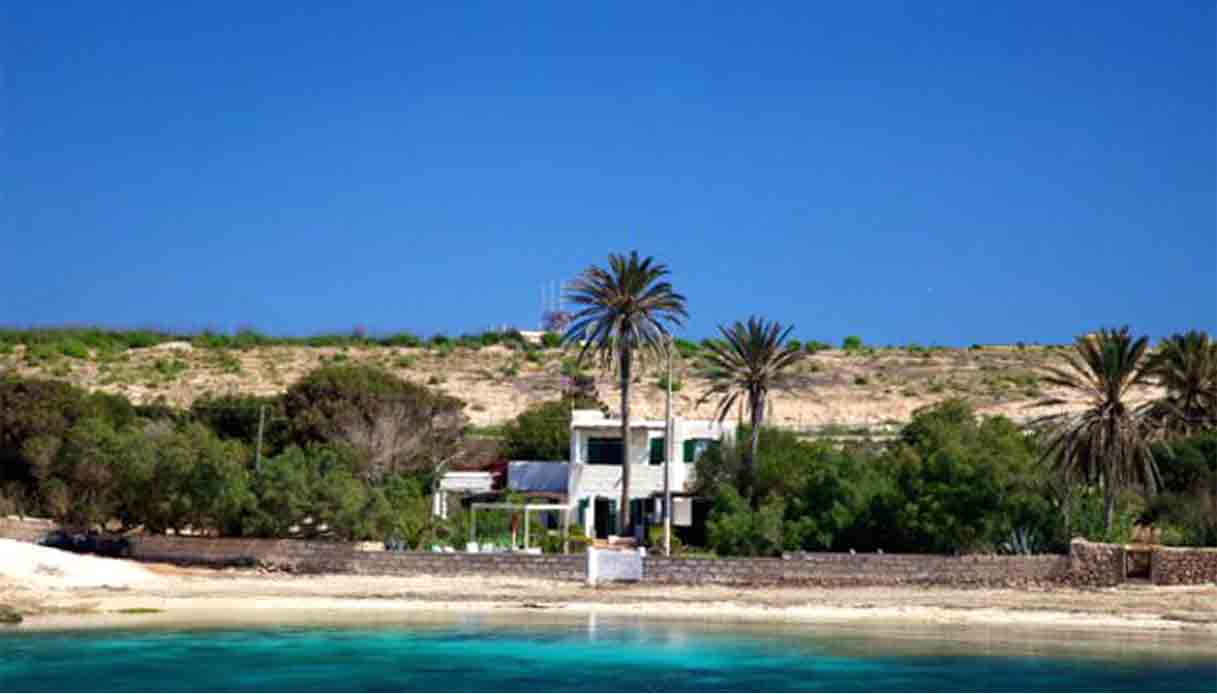 Villa-Due-Palme-lampedusa-berlusconi