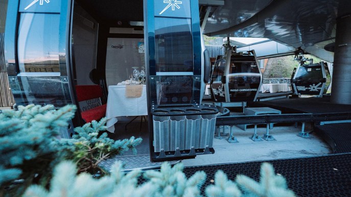 Cenare in un ristorante sospeso: l’esperienza gourmet in cabinovia