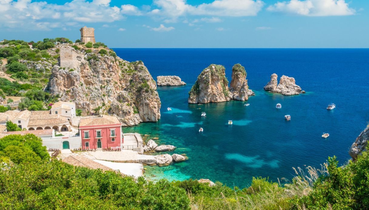 spiaggia dei faraglioni scopello sicilia