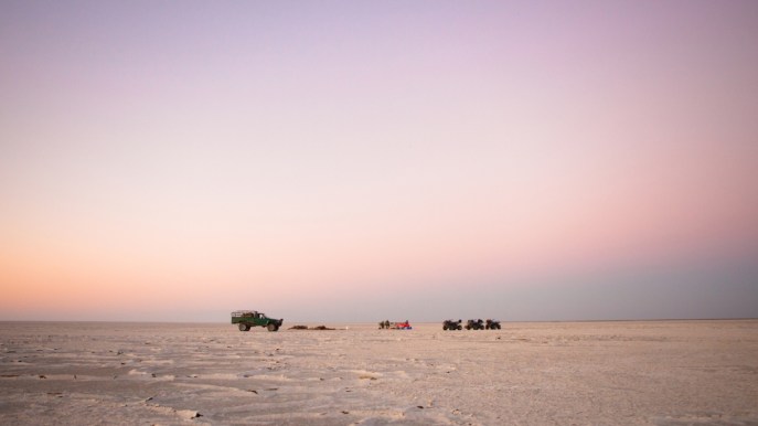 Puoi dormire sotto le stelle sulla distesa di sale più grande del mondo