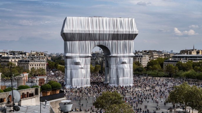 Ricordate l’Arco di Trionfo “impacchettato” di Christo? Ecco che fine ha fatto
