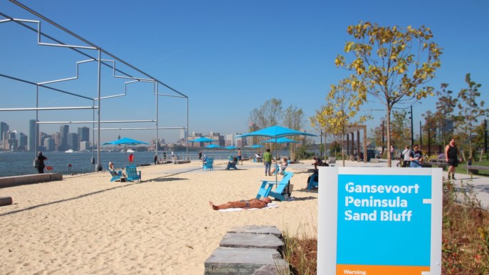 Anche New York, adesso, ha la sua spiaggia