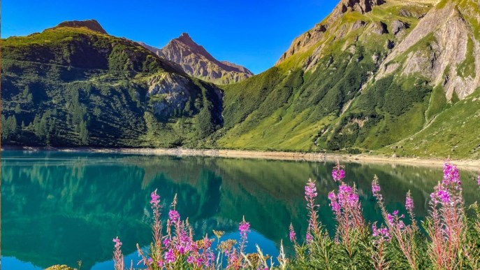 Lago del Sabbione, una perla tra le Alpi italiane