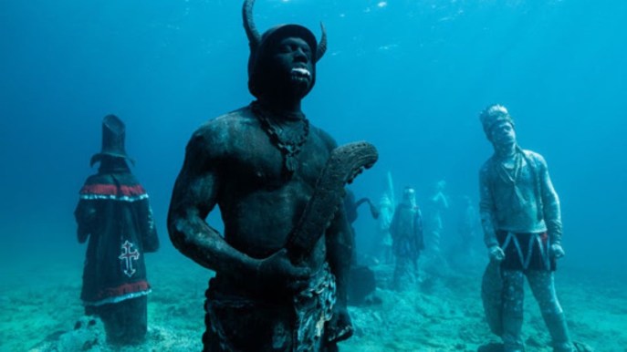 Sotto gli abissi del mare ha preso vita il Carnevale