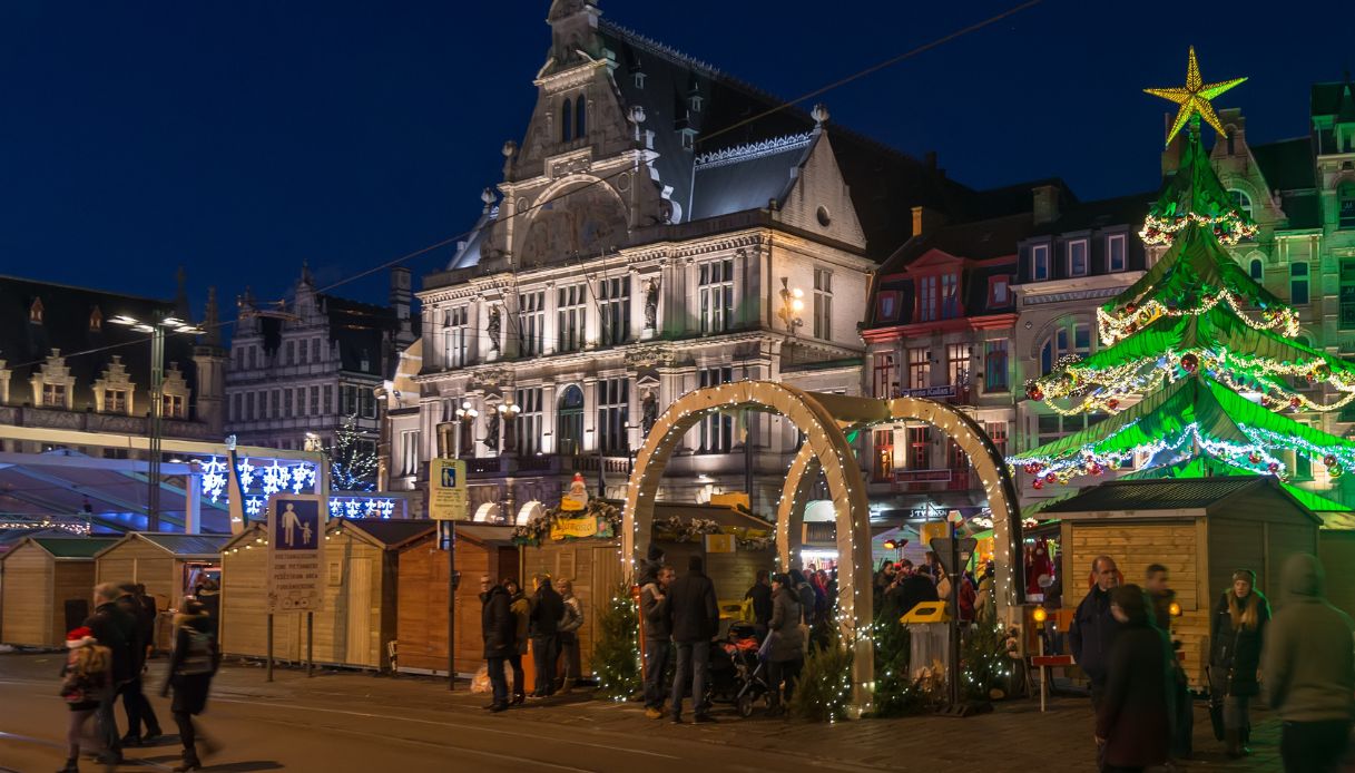 Gent, la magia del Natale accende la città