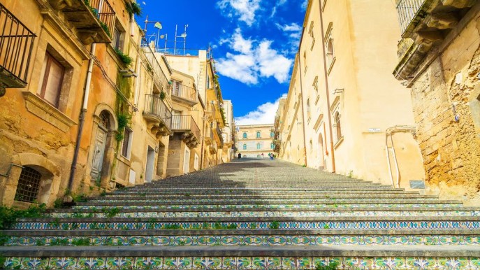 Un museo a cielo aperto per scoprire le meraviglie dell’arte ceramista siciliana