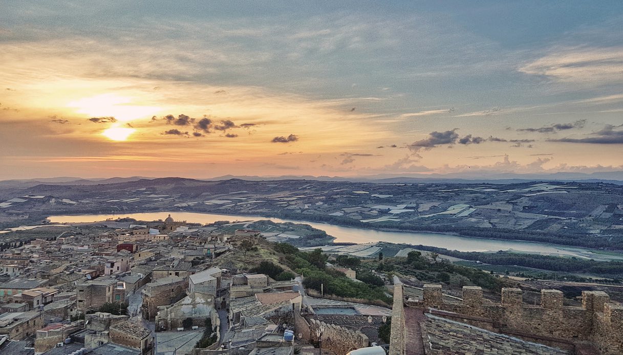 Panorama di Naro al tramonto