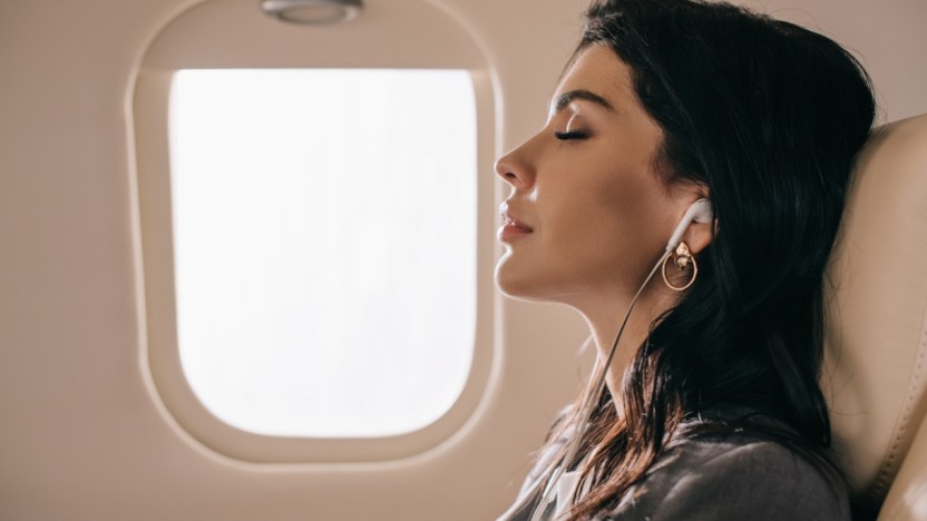 Quali sono gli oggetti che vengono dimenticati in aereo? Ecco la classifica