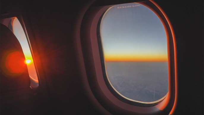 easyJet mette in vendita i voli per l’estate 2025