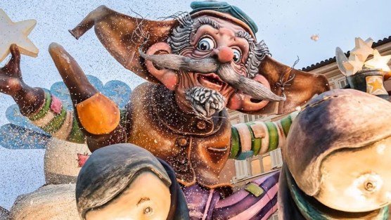 Carnevale di Mondovì, tutti gli eventi tra maschere e viaggi in mongolfiera