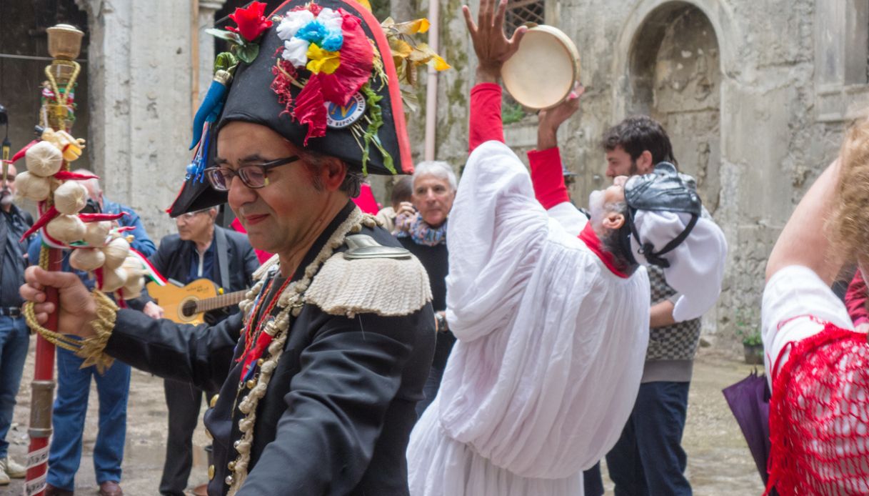 Pazzariello e Pulcinella Napoli