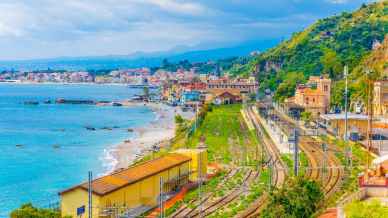 A Pasqua 2025 si viaggia in treno, tutti a bordo del Sicilia Express