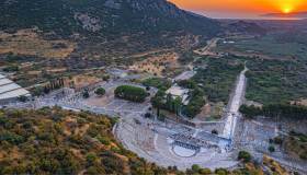 Efeso, la città leggendaria dove la storia vive in ogni pietra