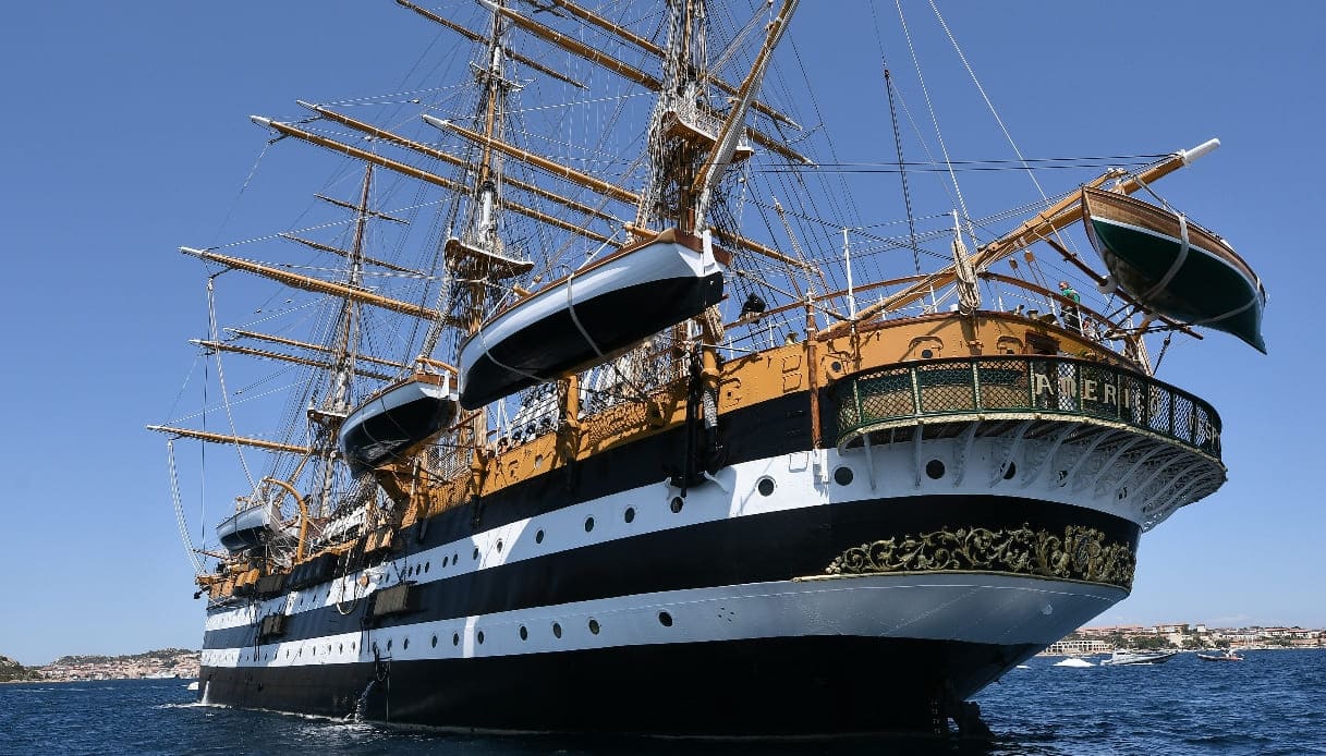 Amerigo Vespucci nave scuola Marina Militare