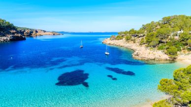 Perché la primavera è la stagione ideale per scoprire le Isole Baleari
