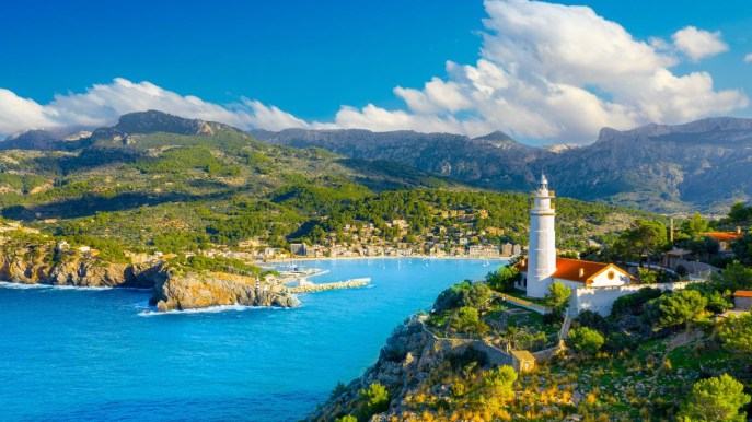 Spagna e overtourism, le regole da conoscere se volete visitare il Paese