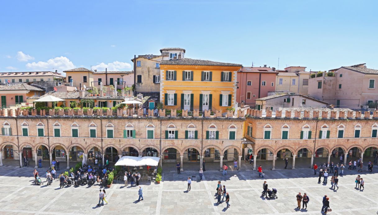 Piazza del Popolo ad Ascoli Piceno