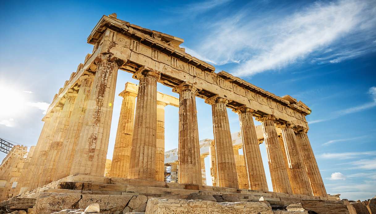prenota il volo per atene con easyJet per la primavera 2026