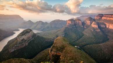 Il Blyde River Canyon è l’unico verde al mondo: qui la natura sfida l’impossibile