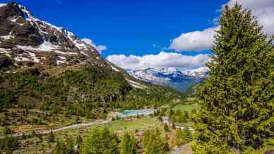 Dolomiti di Brenta: spettacolo tra guglie di roccia e laghi incantati
