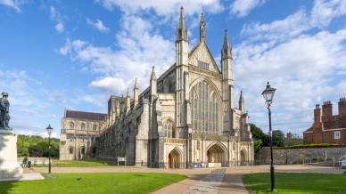 Sulle tracce di Jane Austen, viaggio in Inghilterra per i 250 anni dalla sua nascita