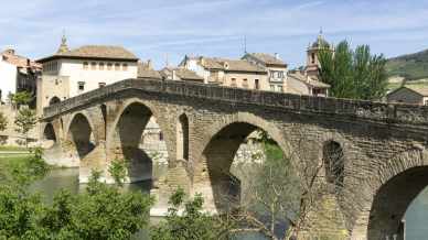 Puente la Reina, gioiello di arte e spiritualità sul Cammino di Santiago
