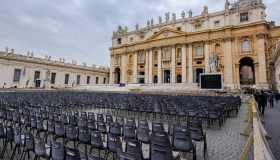 Roma dopo la morte di Papa Francesco: cosa succede ora