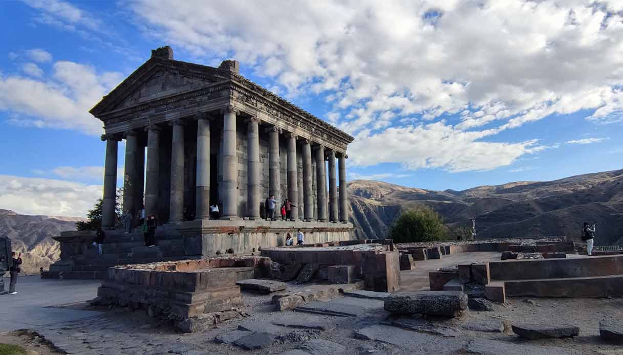 Tempio-di-Garni-Armenia