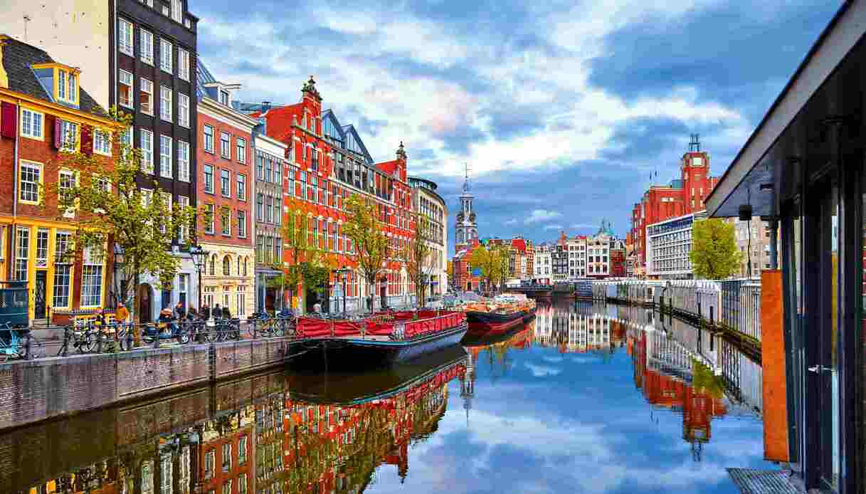 amsterdam meta europea con prezzi alti per il super ponte 2025