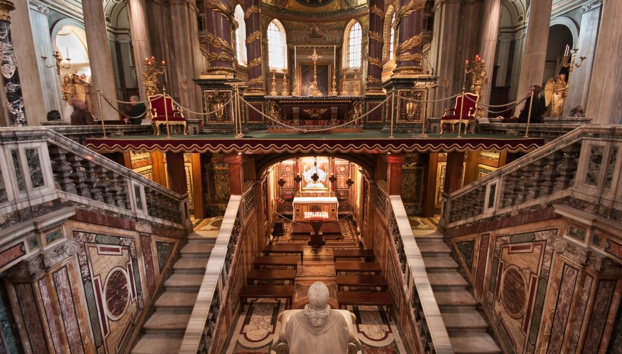 Gli interni della Basilica di Santa Maria Maggiore a Roma