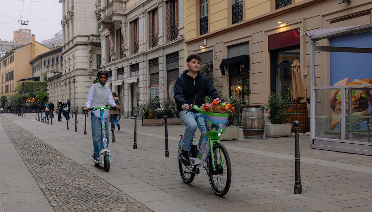 bici-elettriche-monopattini_Lime-design-week-milano