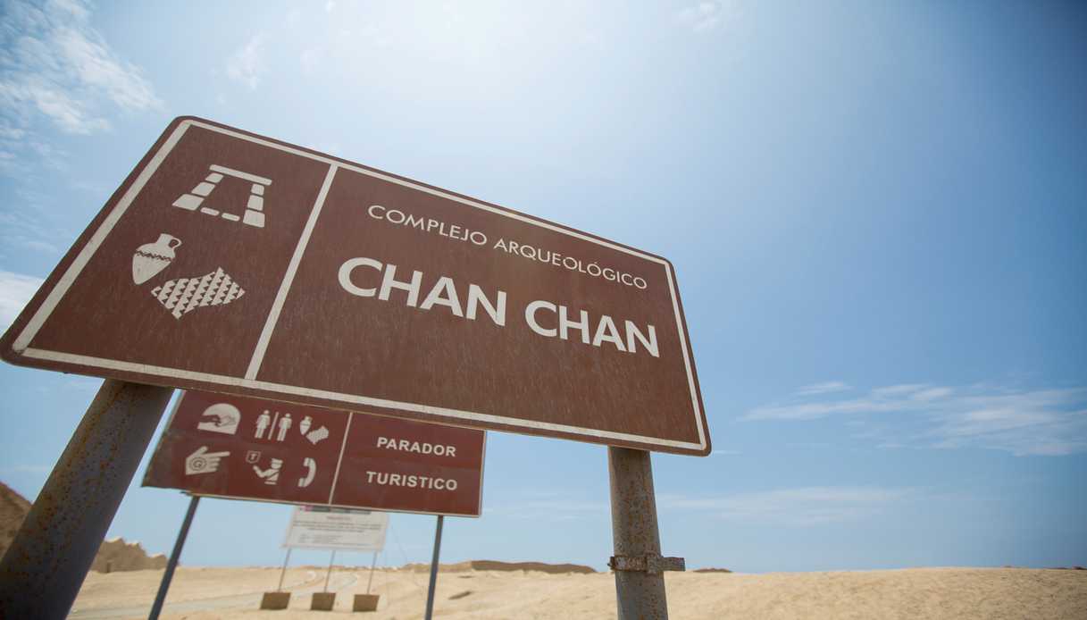 cartello ingresso sito chan chan
