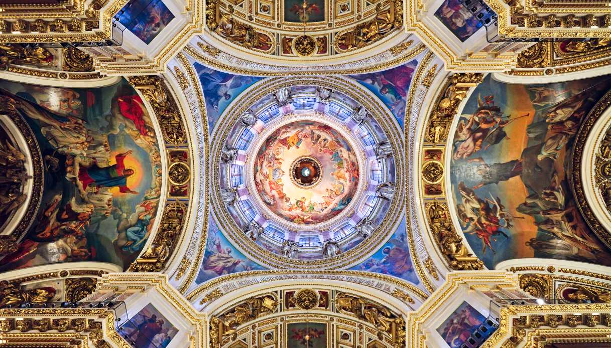 Cupola decorata della Cattedrale di Sant'Isacco a San Pietroburgo