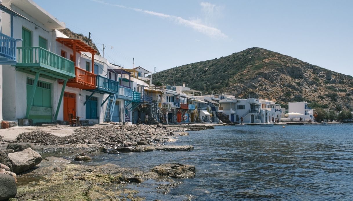 Scoprire Klima, il villaggio colorato dell'isola Milos