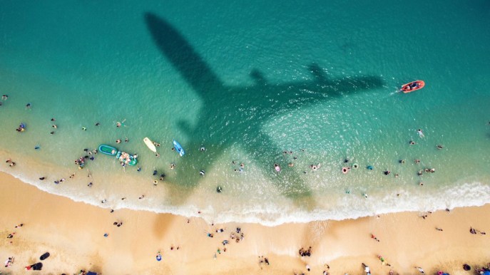 Voli estivi a rischio entro il 2060: massimo 10 passeggeri e partenze solo all’alba