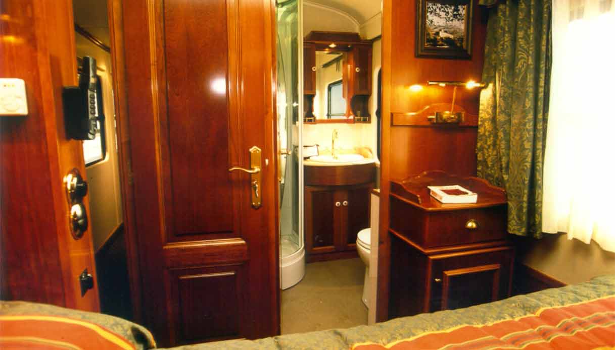 Costa-Verde-Express-Cabina