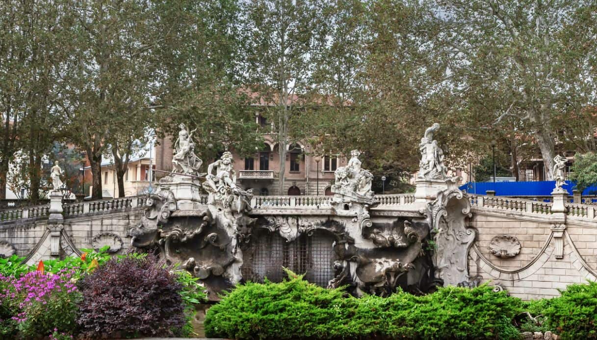Incantevole Fontana dei Mesi al Parco del Valentino