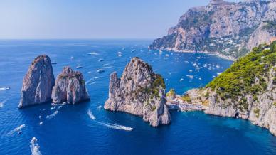 Viaggio a Capri, l’isola che conquista il cuore tra bellezza selvaggia e lusso senza tempo