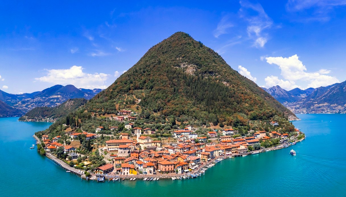 Monte Isola (Brescia), l'isola lacustre più grande d'Italia