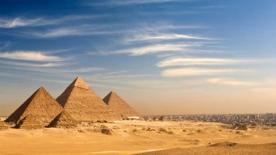 Piramidi di Giza: il mistero eterno scolpito nella pietra