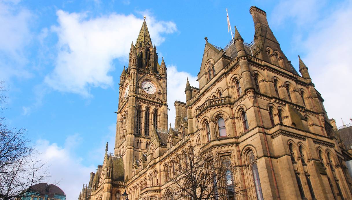 Facciata del Town hall di Manchester